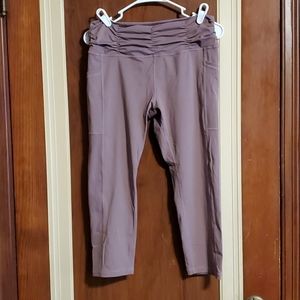 XL CVG dusty rose capris - pockets and squatproof!